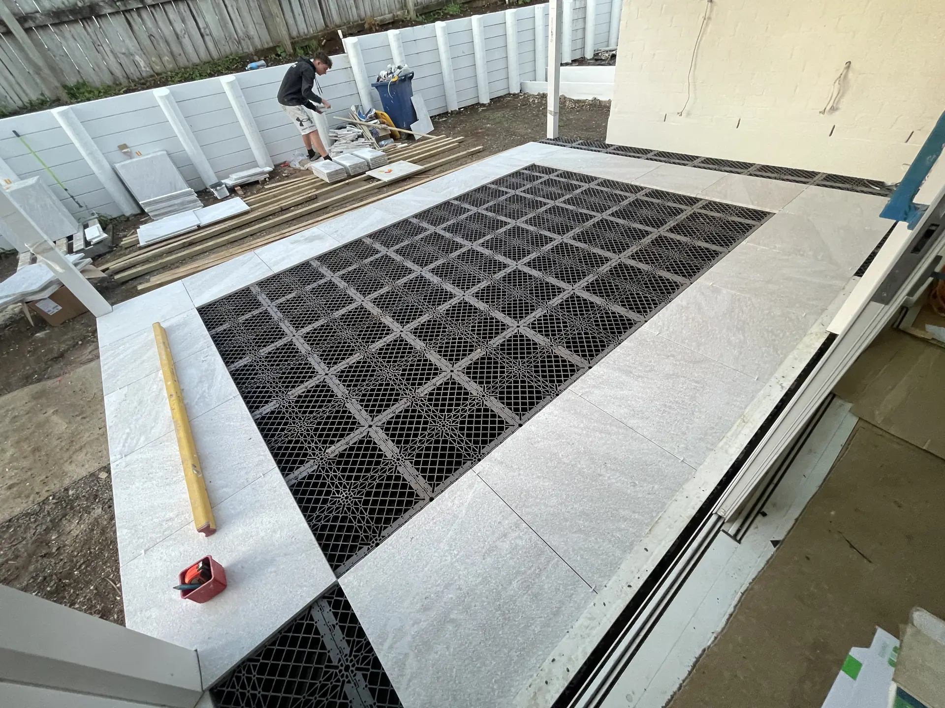 Nuragrid platform beside a finished porcelain deck